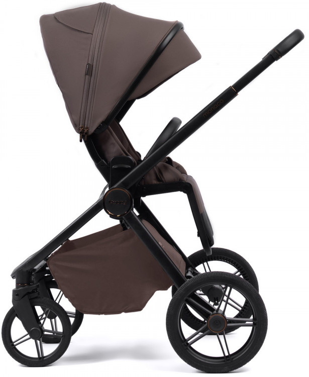 Детская коляска Peppy Monaco Plus 4 в 1 с автокреслом Verona Beige и базой Brownie (коричневый), рама черная Детская коляска Peppy Monaco Plus 4 в 1 с автокреслом Verona Beige и базой Brownie (коричневый), рама черная
